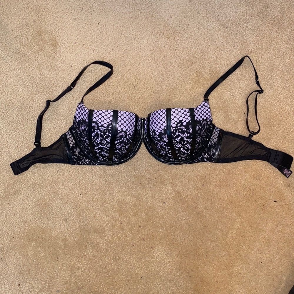 Victoria’s Secret very sexy balconet bra